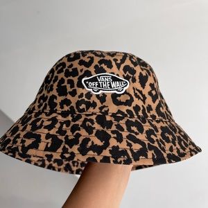Vans Off the Wall Leopard Print Bucket Hat